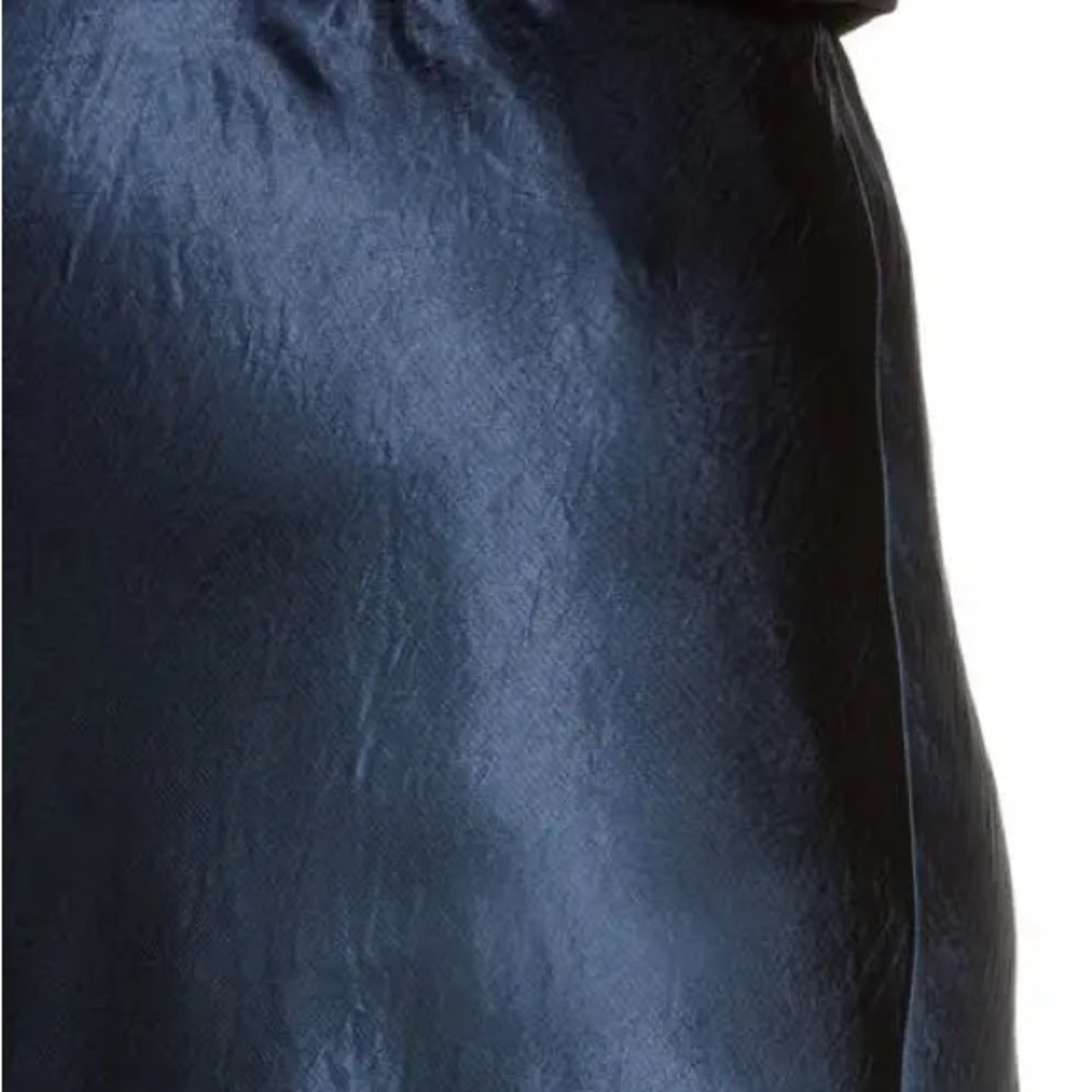 Vince
NWT Vince Plus Size Elegant Satin Slip Midi Skirt in Coastal Navy Blue - Picture 6 of 6